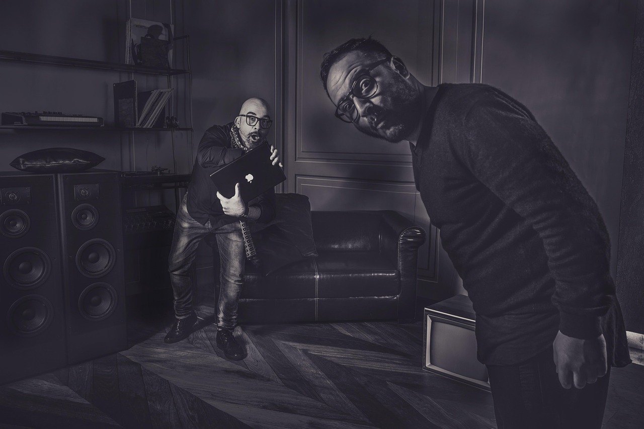 APEX英雄手游辅助- thrive app详情下载教程